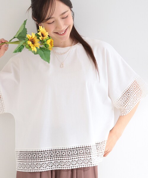 SHOO・LA・RUE（シューラルー）の「【洗濯機可/ひんやり/体型カバー/S-LL】レース使いがポイント デザインTシャツ（Tシャツ/カットソー・レディース・ホワイト/オレンジ/ブラウン系その他/ブラック・04/03/02/01）」の2枚目の写真