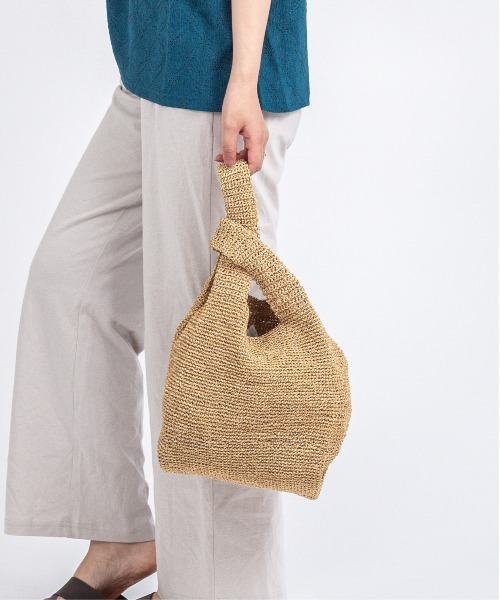 The Bagmati(ザバグマティ)の「【The Bagmati/ザバグマティ】ミニ ニットトートバッグ(トートバッグ・レディース・ブラック×ゴールド/ナチュラル・FREE)」の2枚目の写真