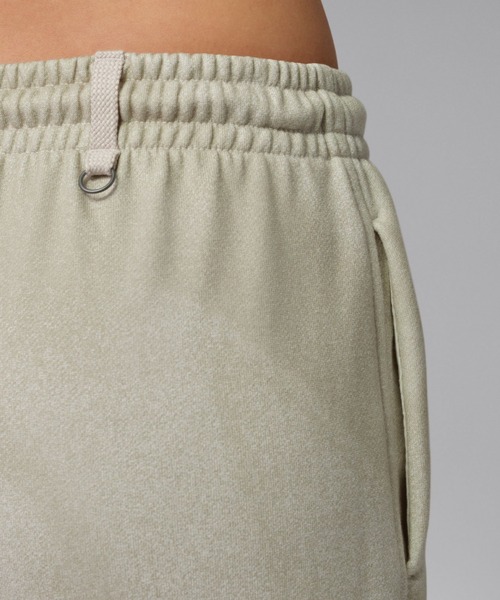 JORDAN BRAND（ジョーダンブランド）の「ジョーダン フリース ウィメンズ バギー パンツ / Jordan Fleece Women's Baggy Pants IR7792-133 Sail（その他パンツ・レディース・クリーム・M/L/S/XL/XS）」の5枚目の写真