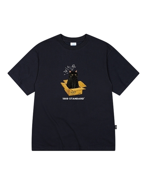 1989STANDARD（1989スタンダード）の「[ヤンステルX1989] CAT IN BOX クールコットンオーバーサイズ半袖 (SISSTD-0212)（Tシャツ/カットソー・メンズ・ホワイト/ライトグレー/ブラック/ネイビー/ブルー/アイボリー・X-LARGE/MEDIUM/LARGE）」の5枚目の写真