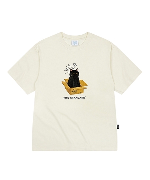 1989STANDARD（1989スタンダード）の「[ヤンステルX1989] CAT IN BOX クールコットンオーバーサイズ半袖 (SISSTD-0212)（Tシャツ/カットソー・メンズ・ホワイト/ライトグレー/ブラック/ネイビー/ブルー/アイボリー・X-LARGE/MEDIUM/LARGE）」の2枚目の写真