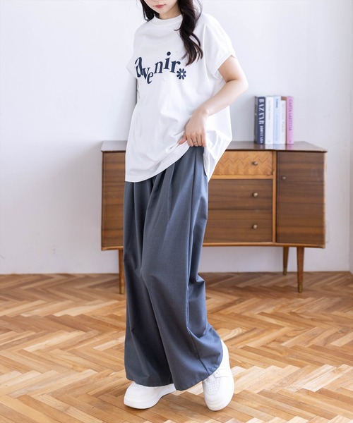 CLEAR BASIC（クリアベーシック）の「フレンチスリーブパール付きプリントロゴTシャツ［骨格ナチュラル/ゆったり/体型カバー/カジュアル］（Tシャツ/カットソー・レディース・ネイビー/サックスブルー/ブラック/ホワイト系その他/ホワイト系その他2・F）」の7枚目の写真