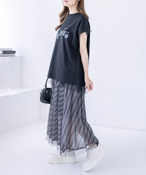 CLEAR BASIC（クリアベーシック）の「フレンチスリーブパール付きプリントロゴTシャツ［骨格ナチュラル/ゆったり/体型カバー/カジュアル］（Tシャツ/カットソー・レディース・ネイビー/サックスブルー/ブラック/ホワイト系その他/ホワイト系その他2・F）」の14枚目の写真