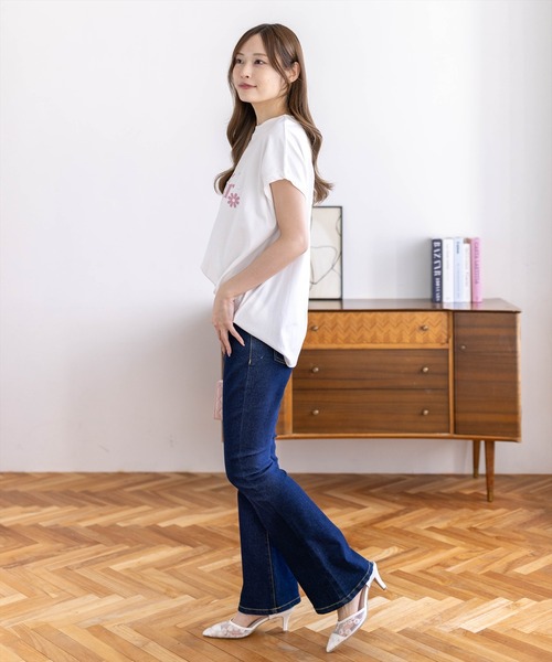 CLEAR BASIC（クリアベーシック）の「フレンチスリーブパール付きプリントロゴTシャツ［骨格ナチュラル/ゆったり/体型カバー/カジュアル］（Tシャツ/カットソー・レディース・ネイビー/サックスブルー/ブラック/ホワイト系その他/ホワイト系その他2・F）」の20枚目の写真
