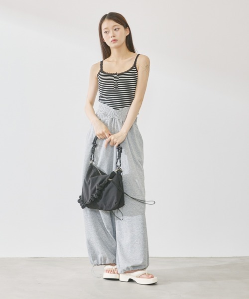 P.V.T(ピーブイティー)の「ロープハンドルショルダーバッグ(ショルダーバッグ・レディース・LT.Gray/PINK/White/Yellow/Black・F)」の11枚目の写真