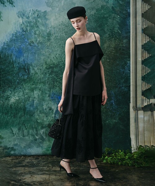 LOULOU WILLOUGHBY(ルルウィルビー)の「【LOULOU WILLOUGHBY 】キルティングビジュー巾着ショルダーバッグ(ショルダーバッグ・レディース・ブラック・FREE)」の3枚目の写真