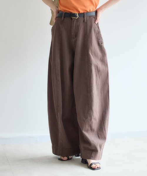 Paradise Picnic(パラダイスピクニック)の「TORANOI. カーブカラーデニムパンツ(デニムパンツ・レディース・カーキ/ブラウン・SMALL/MEDIUM)」の4枚目の写真