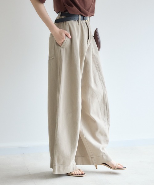 Paradise Picnic(パラダイスピクニック)の「TORANOI. カーブカラーデニムパンツ(デニムパンツ・レディース・カーキ/ブラウン・SMALL/MEDIUM)」の17枚目の写真