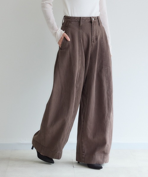 Paradise Picnic(パラダイスピクニック)の「TORANOI. カーブカラーデニムパンツ(デニムパンツ・レディース・カーキ/ブラウン・SMALL/MEDIUM)」の19枚目の写真