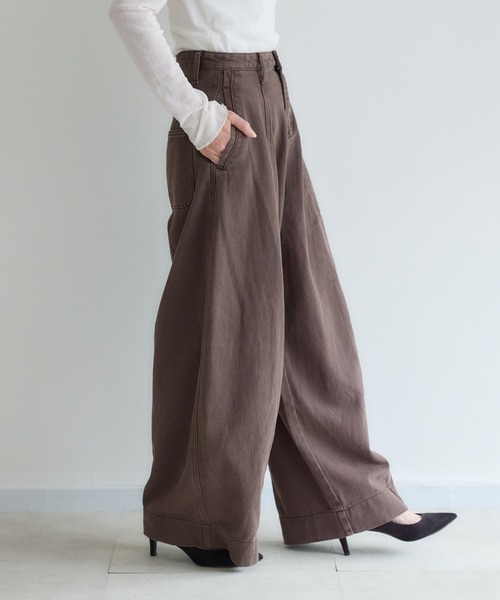 Paradise Picnic(パラダイスピクニック)の「TORANOI. カーブカラーデニムパンツ(デニムパンツ・レディース・カーキ/ブラウン・SMALL/MEDIUM)」の20枚目の写真