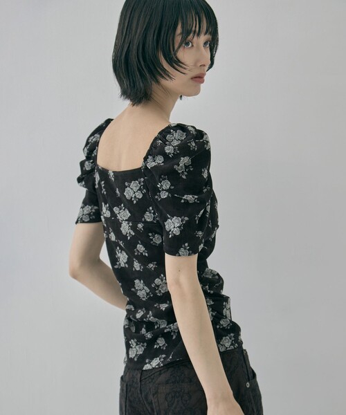 FETICO(フェティコ)の「【FETICO/フェティコ】《STUDIOUS別注》VELOUR ROSE TEE/ベロアローズT(Tシャツ/カットソー・レディース・ブラック/レッド・FREE)」の6枚目の写真