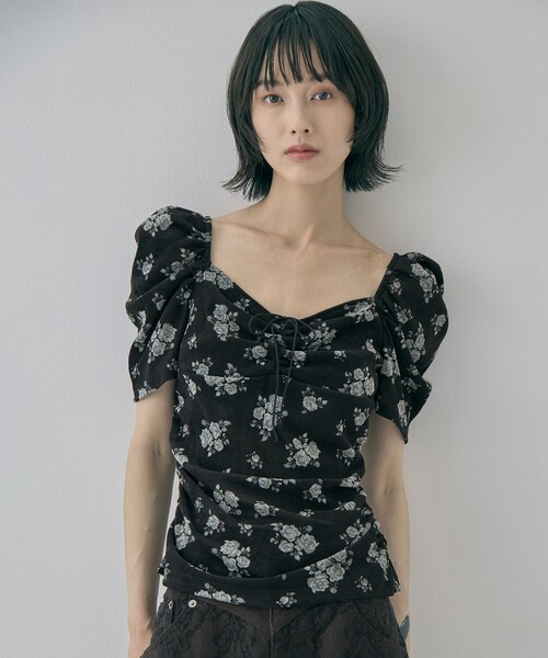 FETICO(フェティコ)の「【FETICO/フェティコ】《STUDIOUS別注》VELOUR ROSE TEE/ベロアローズT(Tシャツ/カットソー・レディース・ブラック/レッド・FREE)」の12枚目の写真