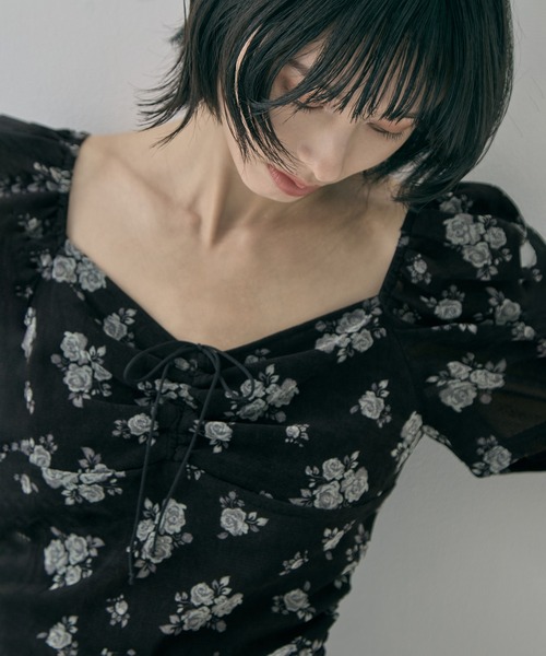 FETICO(フェティコ)の「【FETICO/フェティコ】《STUDIOUS別注》VELOUR ROSE TEE/ベロアローズT(Tシャツ/カットソー・レディース・ブラック/レッド・FREE)」の15枚目の写真