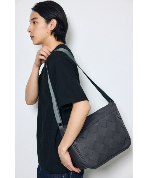 AZUL by moussy(アズールバイマウジー)の「イントレチャートショルダーバッグ(ショルダーバッグ・メンズ・グレー/ブラック・FREE)」の15枚目の写真