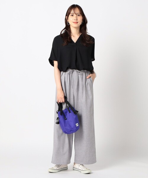 Grand PARK（グランドパーク）の「ONOFF兼用　スキッパーブラウス（シャツ/ブラウス・レディース・ベージュ/ホワイト/ブラック/ライトグリーン・FREE）」の9枚目の写真