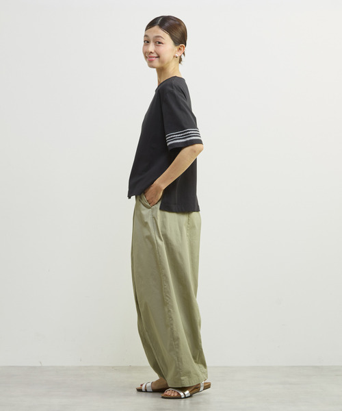 MELROSE claire(メルローズ クレール)の「【袖刺しゅう&スパンコール プルオーバー】(Tシャツ/カットソー・レディース・ブルー/ホワイト/ブラック・FREE)」の6枚目の写真