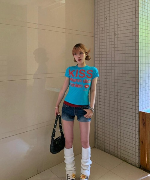 AsheKsha(アシクシャ)の「アルファベットプリント半袖(Tシャツ/カットソー・レディース・ブルー・M)」の7枚目の写真