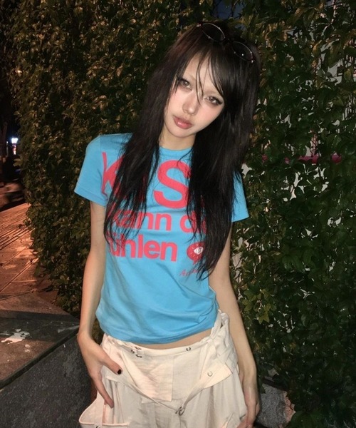 AsheKsha(アシクシャ)の「アルファベットプリント半袖(Tシャツ/カットソー・レディース・ブルー・M)」の21枚目の写真