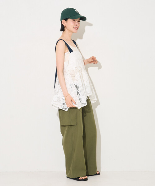 Firsthand（ファーストハンド）の「Firsthand/ファーストハンド フラワーモチーフ バテンレース イレヘム キャミソール トップス 【限定展開】（キャミソール・レディース・オフホワイト/ブラック・FREE）」の15枚目の写真