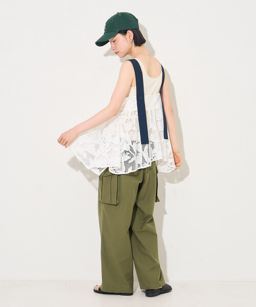 Firsthand（ファーストハンド）の「Firsthand/ファーストハンド フラワーモチーフ バテンレース イレヘム キャミソール トップス 【限定展開】（キャミソール・レディース・オフホワイト/ブラック・FREE）」の10枚目の写真