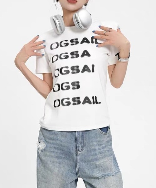 Vipoa(ヴィポア)の「Blur lettering logo slim tee(Tシャツ/カットソー・レディース・グレー/ホワイト/ブラック・FREE)」の18枚目の写真