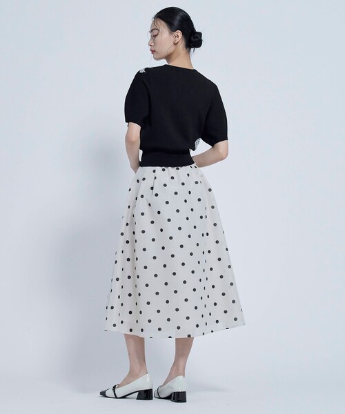 TOCCA（トッカ）の「ROMANCE KNIT ニット（ニット/セーター・レディース・ベージュ系/ブラウン系/ブラック系/アイボリー系・SMALL/MEDIUM）」の20枚目の写真