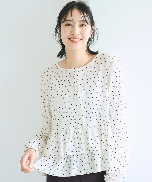 coca(coca)(コカ)の「シアージョーゼットフリルカーディガン(カーディガン/ボレロ・レディース・ブラック/ドット・L/M/S)」の2枚目の写真