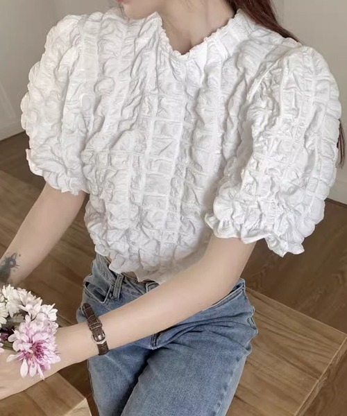 GLAMOROUS JANE(グラマラスジェーン)の「シャーリングクロップド丈ブラウス(シャツ/ブラウス・レディース・ホワイト/ブラック・FREE)」の3枚目の写真