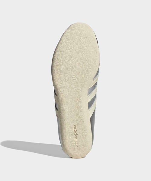 adidas（アディダス）の「トーキョ― シューズ / アディダスオリジナルス adidas Originals（スニーカー・レディース・シルバー・22.0cm/22.5cm/23.0cm/23.5cm/24.0cm/24.5cm/25.0cm/25.5cm/26.0cm/26.5cm/27.0cm/27.5cm/28.0cm/28.5cm/29.0cm）」の3枚目の写真