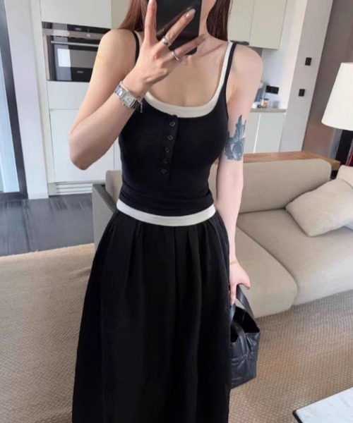 SHEPP(シープ)の「【カップ付き】フェイクレイヤード ヘンリーネック ノースリーブ リブタンクトップ(タンクトップ・レディース・レッド/グレー/ブラウン/ネイビー/ブラック・F)」の11枚目の写真