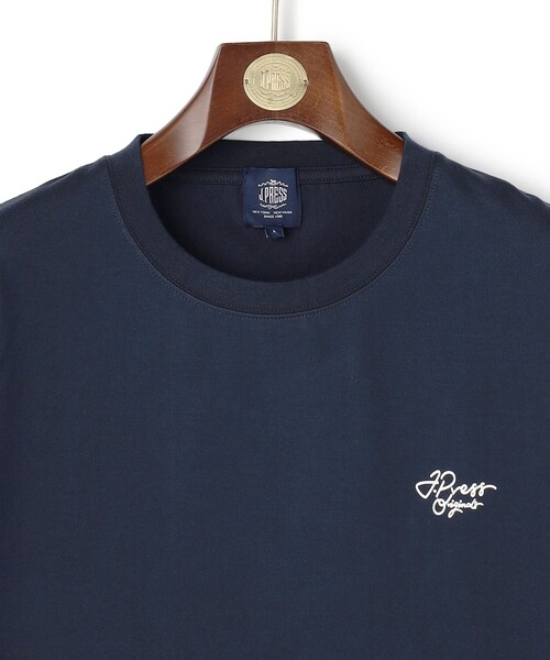 J.PRESS(ジェイプレス)の「【着回し抜群】J.PRESS MEN グラフィックロゴ ロングスリーブ Tシャツ(Tシャツ/カットソー・メンズ・ライトグレー系/ホワイト系/ネイビー系・LARGE/SMALL/MEDIUM/X-LARGE)」の19枚目の写真