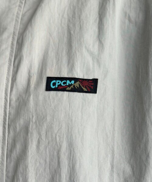 CPCM(シーピーシーエム)の「ナイロンフードベスト(ベスト・メンズ・ブラック/ベージュ/グレー・FREE)」の4枚目の写真