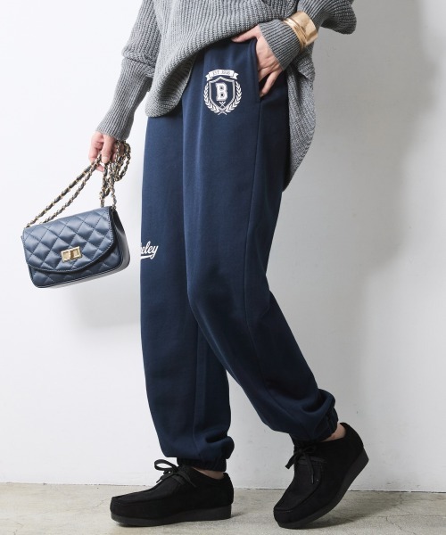 CHIC STYLE(シックスタイル)の「綿100%プリントスウェットパンツ<大きいサイズ有>シックスタイル(その他パンツ・レディース・杢グレー/ネイビー・L/M/5L/4L/3L/LL)」の1枚目の写真