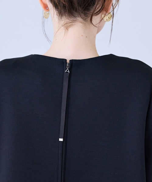 Audie a Muses(オーディアミューズ)の「裾ラッフルデザインカットソー(Tシャツ/カットソー・レディース・ブラック/グレー/オフホワイト・42/38)」の13枚目の写真