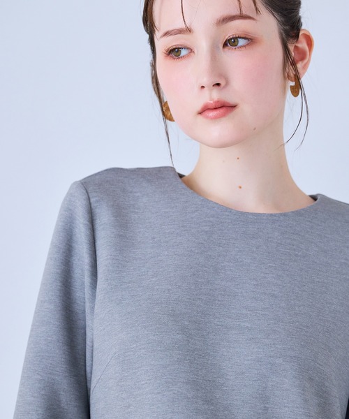 Audie a Muses(オーディアミューズ)の「裾ラッフルデザインカットソー(Tシャツ/カットソー・レディース・ブラック/グレー/オフホワイト・42/38)」の21枚目の写真