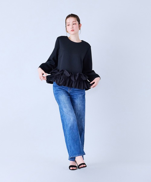 Audie a Muses(オーディアミューズ)の「裾ラッフルデザインカットソー(Tシャツ/カットソー・レディース・ブラック/グレー/オフホワイト・42/38)」の6枚目の写真