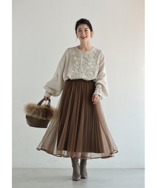 cawaii(カワイイ)の「光輝くビーズとスパンコールのボタニカル刺繍ブラウス(シャツ/ブラウス・レディース・ベージュ・FREE)」の10枚目の写真