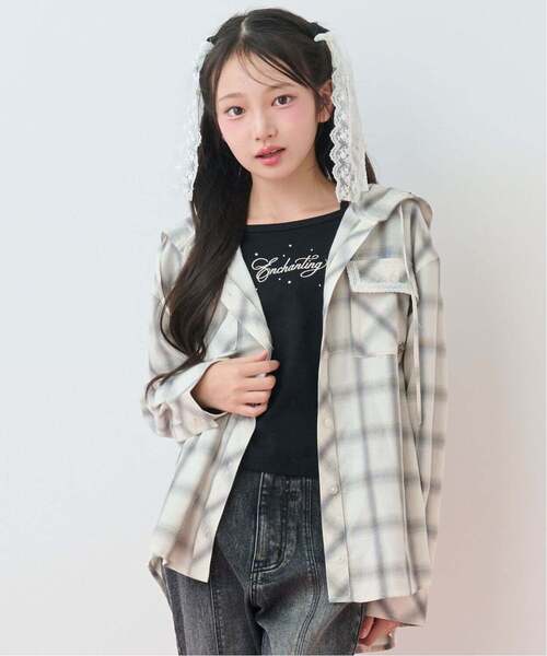 mezzo piano Junior(メゾピアノジュニア)の「フードシャツ×ラインストーンロゴ長袖Tシャツセット(シャツ/ブラウス・キッズ・アイボリー/ブルー・L:160cm/M:150cm/S:140cm)」の2枚目の写真