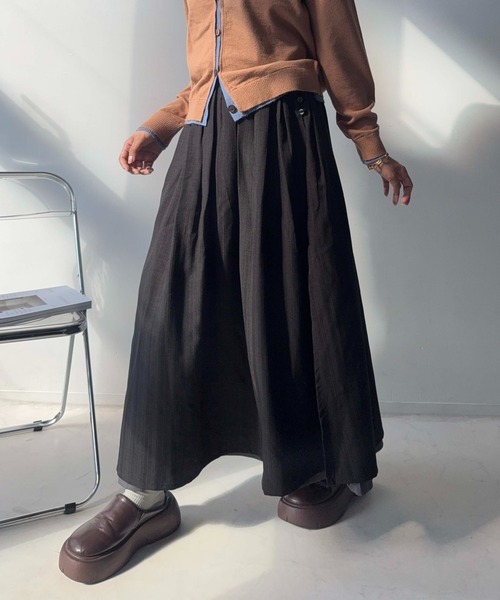AS KNOW AS plus(アズノゥアズプラス)の「☆サイドボタンレイヤードロングスカート(スカート・レディース・グレー系/ブラック系1/レッド系/ブラック系・FREE)」の3枚目の写真