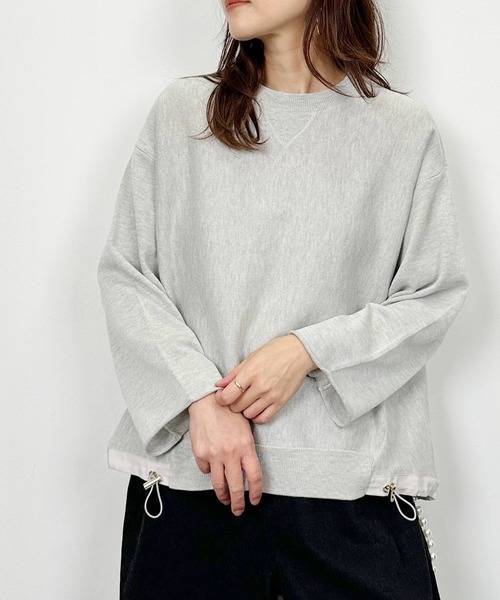 PICCIN(ピッチン)の「裾ドロスト切り替えニット(ニット/セーター・レディース・グレー/レッド/チャコールグレー・M)」の1枚目の写真