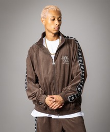 FUBU（ フブ）の「FUBU フブ メンズ M’S VelorTruckJacket（ブルゾン）」