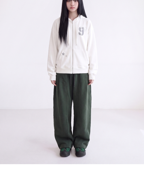 GRAVER（グレーバー）の「[UNISEX]BONEY ジップアップパーカー_2color（パーカー・レディース・ホワイト/ブラック・MEDIUM/LARGE）」の8枚目の写真