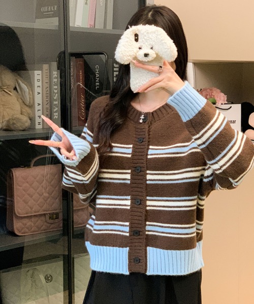 Girly Doll(ガーリードール)の「クルーネックマルチボーダーニットカーディガン(カーディガン/ボレロ・レディース・オフホワイト/グレー/ブラウン・FREE)」の7枚目の写真