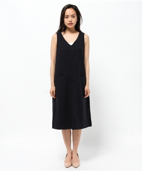 LBC（エルビーシー）の「コットンリネンノースリVネックワンピース     （ワンピース・レディース・ネイビー/オフホワイト/ライトブラウン・MEDIUM/LARGE）」の4枚目の写真