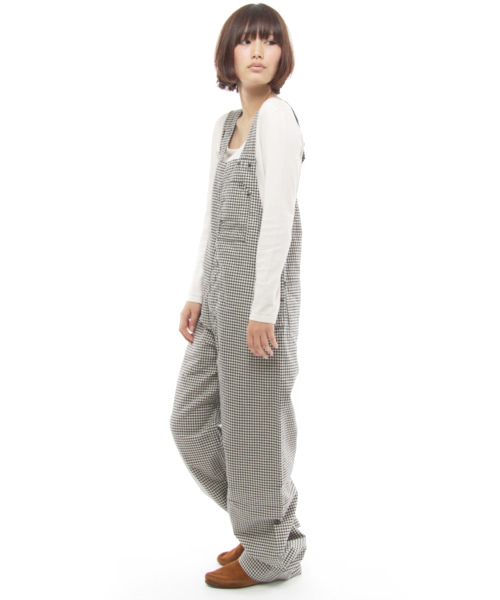 BEAMS BOY(ビームスボーイ)の「BEAMS BOY / 別注ギンガムオーバーオール(サロペット/オーバーオール・レディース・ブラック/ネイビー・ONE SIZE)」の3枚目の写真
