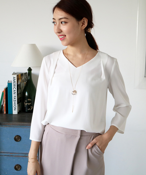 N.(N. Natural Beauty Basic)(エヌエヌナチュラルビューティーベーシック)の「ダブルクロスタックドレープブラウス(シャツ/ブラウス・レディース・ホワイト/ブラウン/ブラック/グレー系その他・MEDIUM)」の2枚目の写真