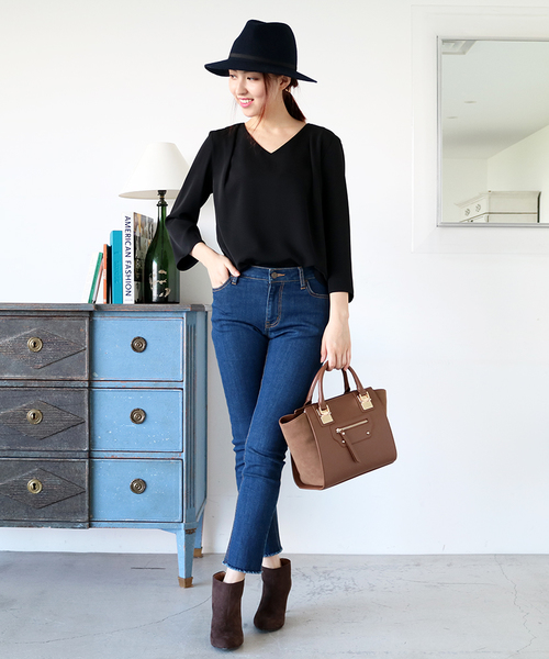 N.(N. Natural Beauty Basic)(エヌエヌナチュラルビューティーベーシック)の「ダブルクロスタックドレープブラウス(シャツ/ブラウス・レディース・ホワイト/ブラウン/ブラック/グレー系その他・MEDIUM)」の21枚目の写真