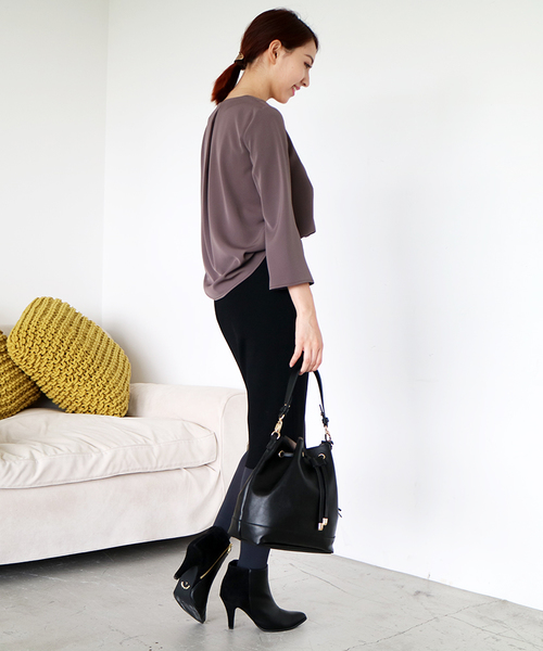 N.(N. Natural Beauty Basic)(エヌエヌナチュラルビューティーベーシック)の「ダブルクロスタックドレープブラウス(シャツ/ブラウス・レディース・ホワイト/ブラウン/ブラック/グレー系その他・MEDIUM)」の8枚目の写真