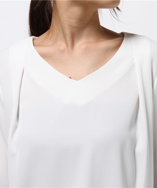 N.(N. Natural Beauty Basic)(エヌエヌナチュラルビューティーベーシック)の「ダブルクロスタックドレープブラウス(シャツ/ブラウス・レディース・ホワイト/ブラウン/ブラック/グレー系その他・MEDIUM)」の16枚目の写真