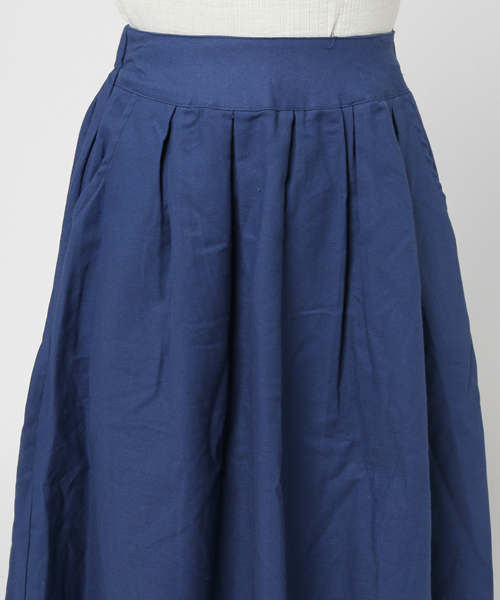 rovtski（ロフトスキー）の「フロントタックスカート（スカート・レディース・グリーン/ベージュ/ネイビー・FREE）」の7枚目の写真